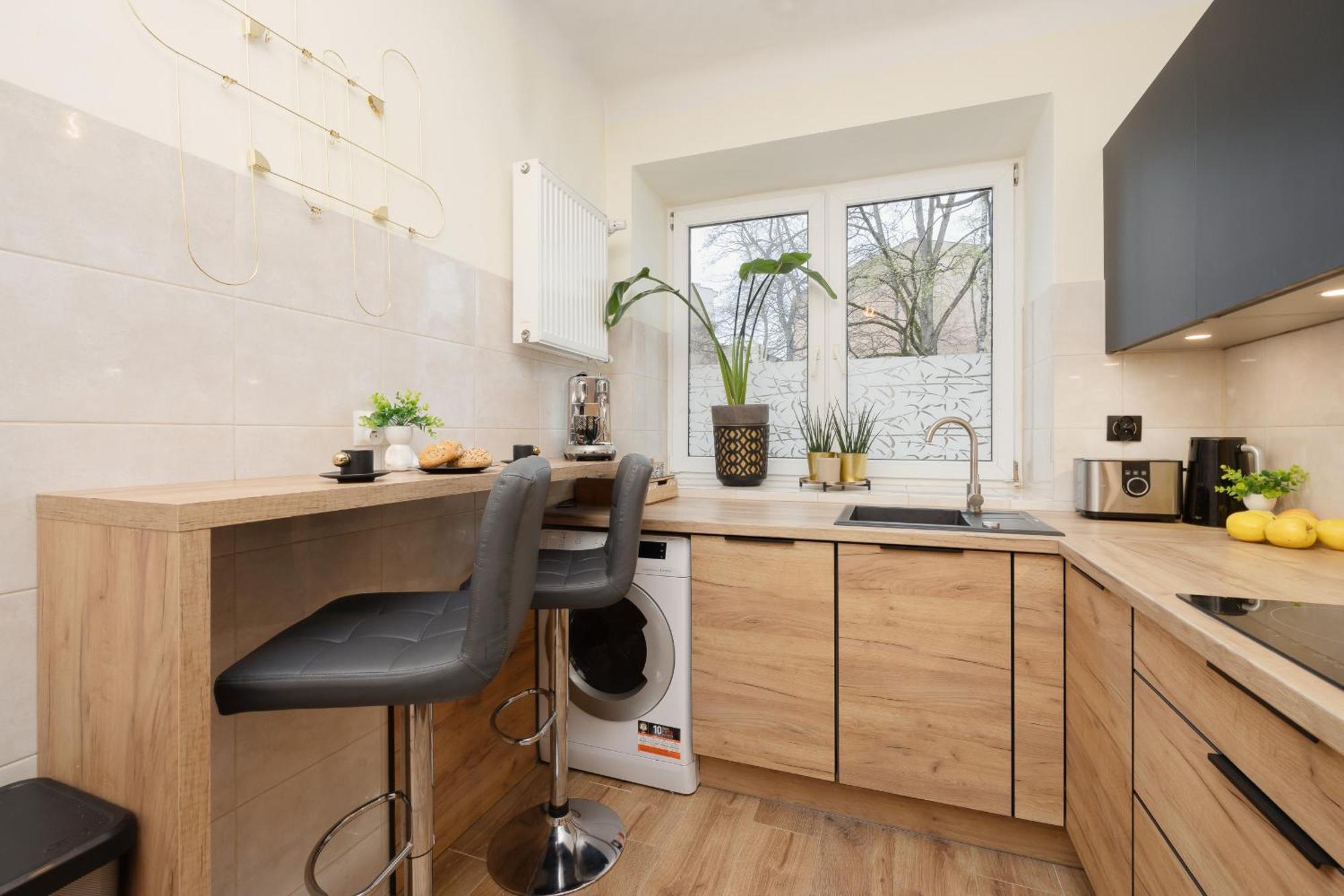 Apartment Family Unique For 4 People In Wola By Renters *