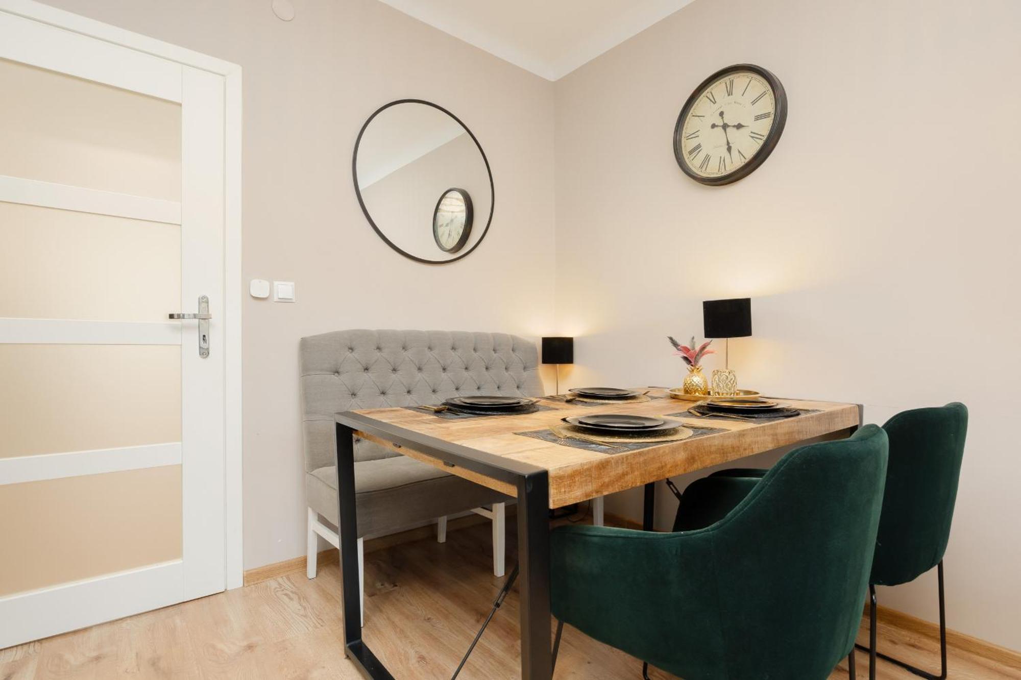 Family Unique For 4 People In Wola By Renters * Warschau