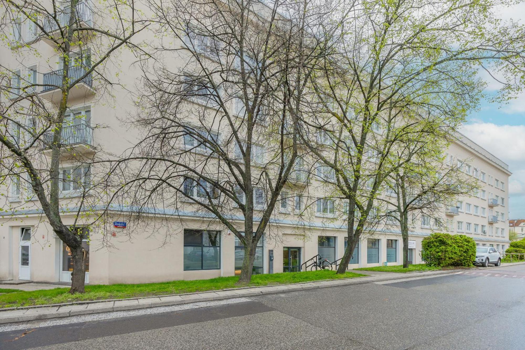 Family Unique For 4 People In Wola By Renters